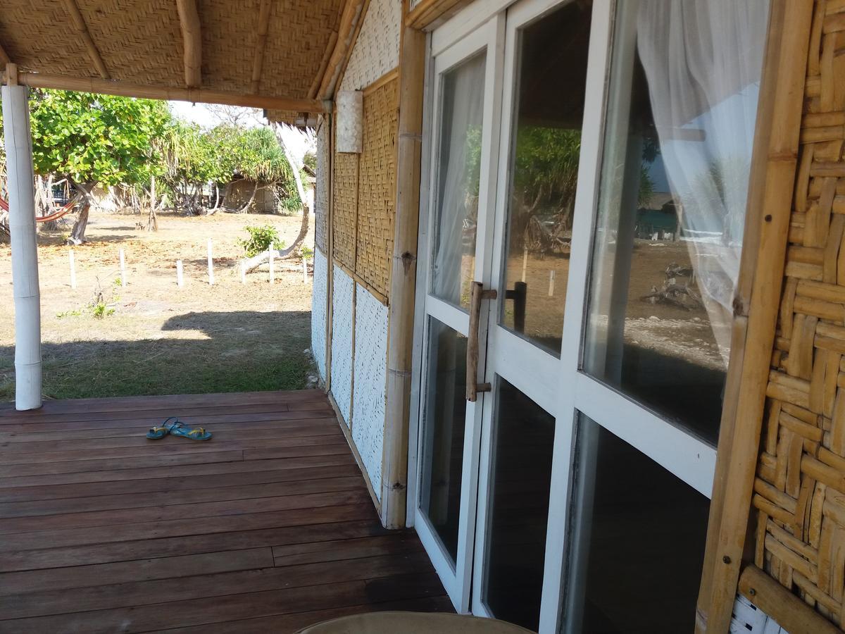 Wera Beach Kadumbul Exterior foto