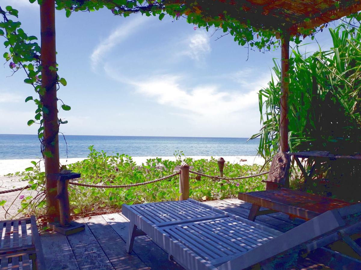 Wera Beach Kadumbul Exterior foto